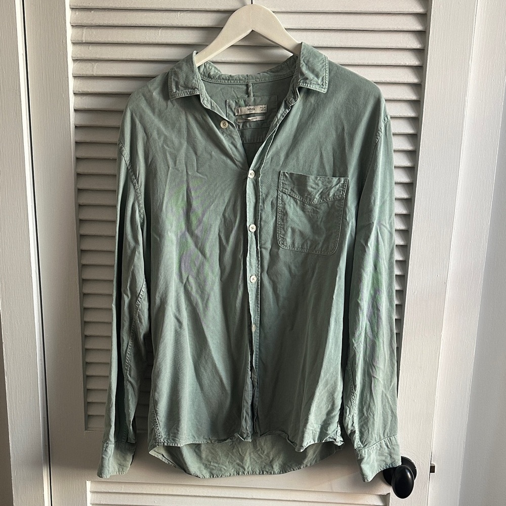 MANGO MNG Men’s Button Down Shirt